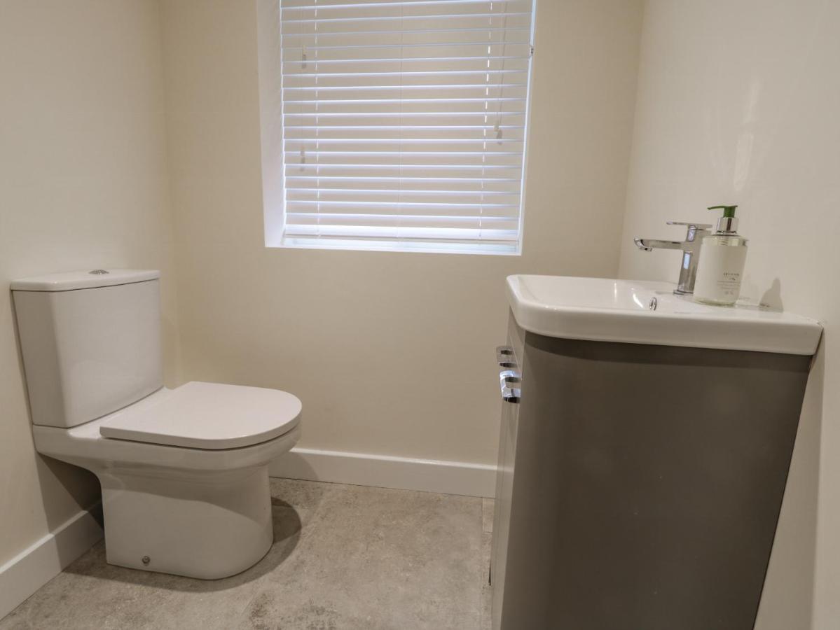 The Grooms Cottage York Extérieur photo