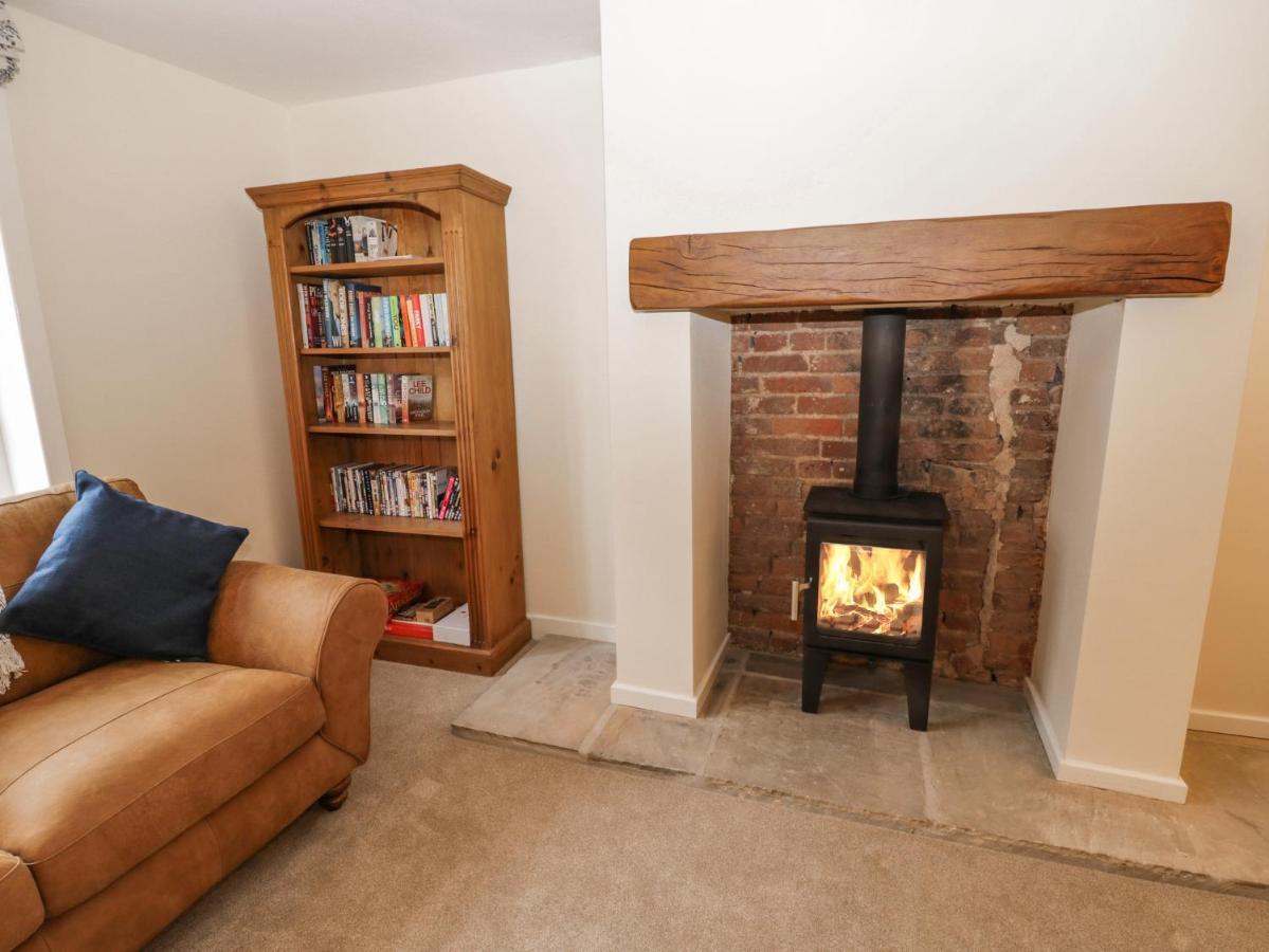The Grooms Cottage York Extérieur photo