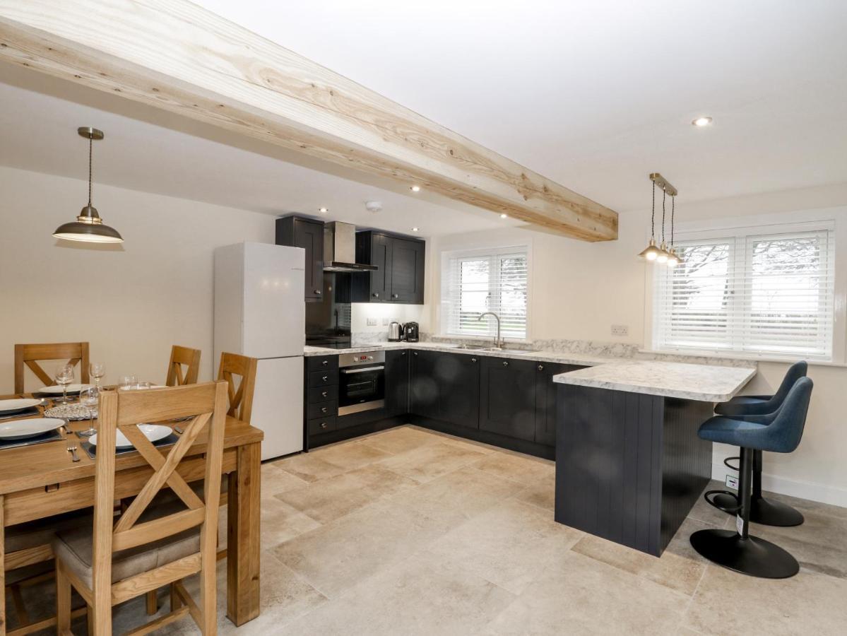 The Grooms Cottage York Extérieur photo