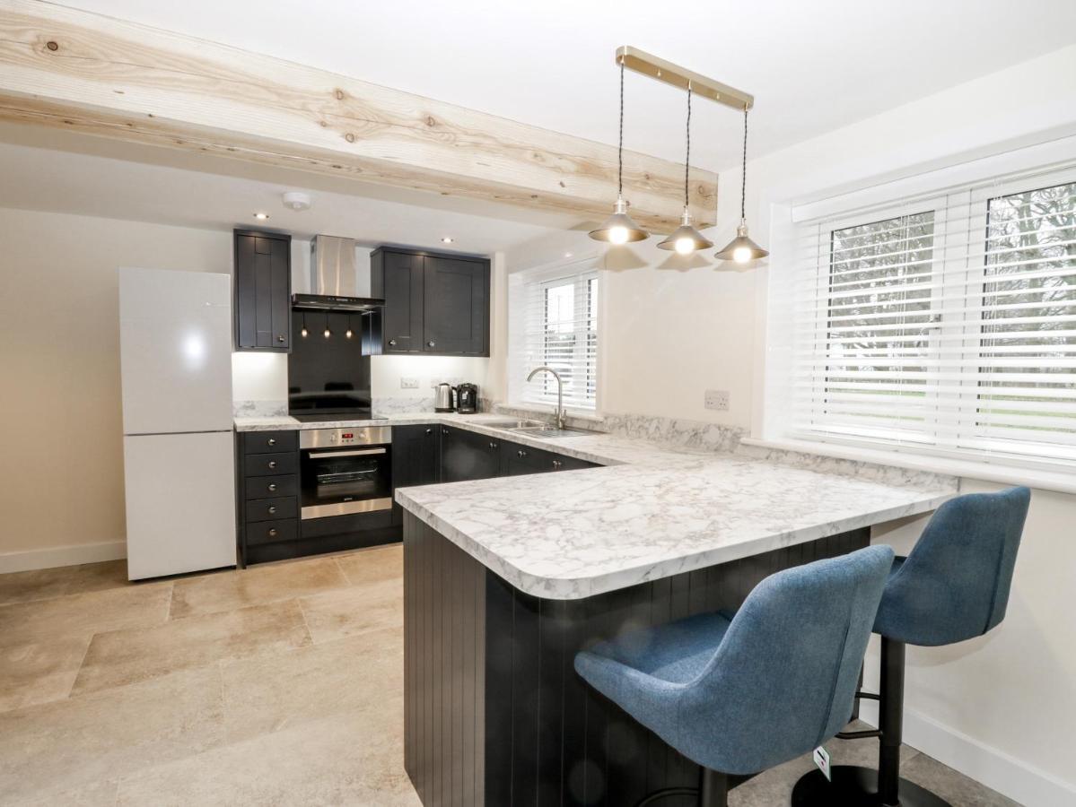 The Grooms Cottage York Extérieur photo