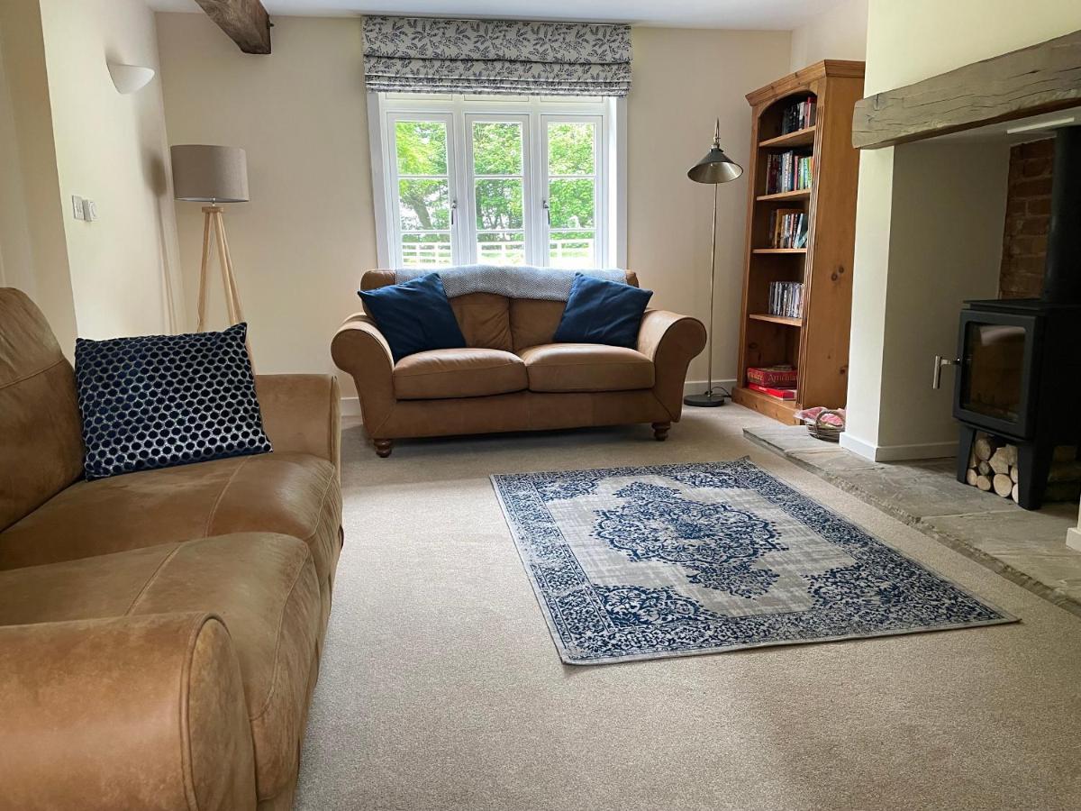 The Grooms Cottage York Extérieur photo